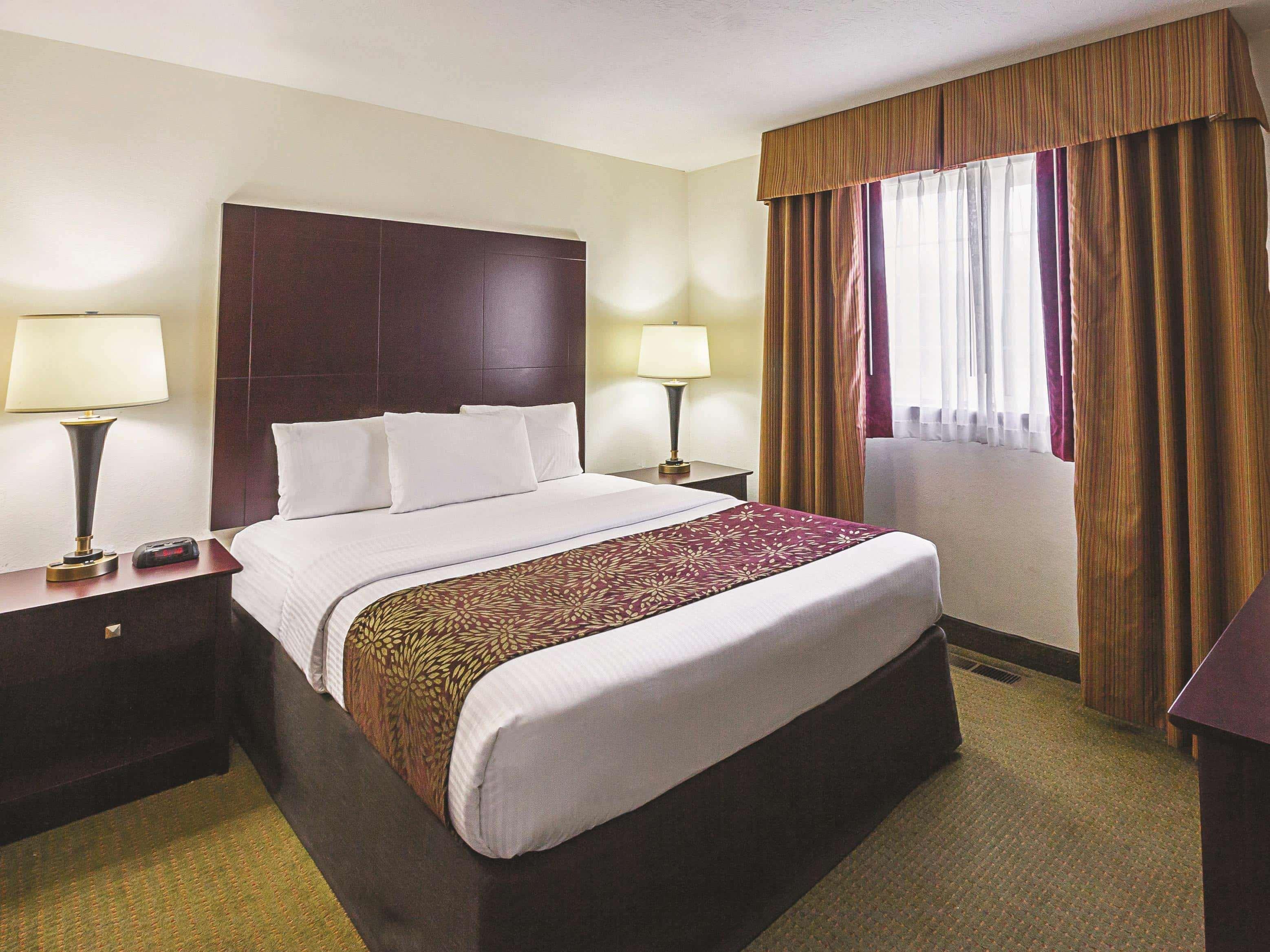 La Quinta By Wyndham Woodburn Hotel Buitenkant foto