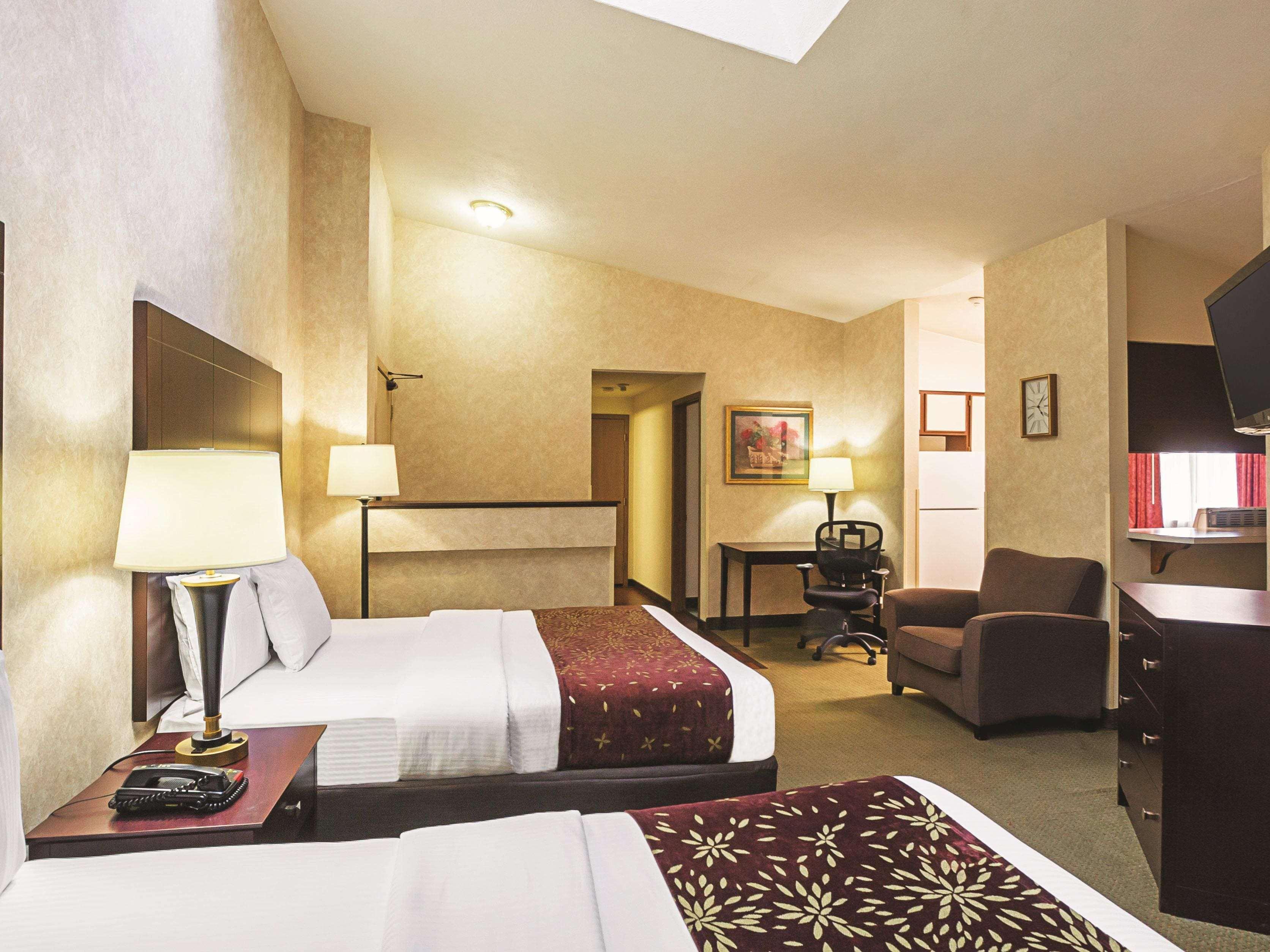 La Quinta By Wyndham Woodburn Hotel Buitenkant foto