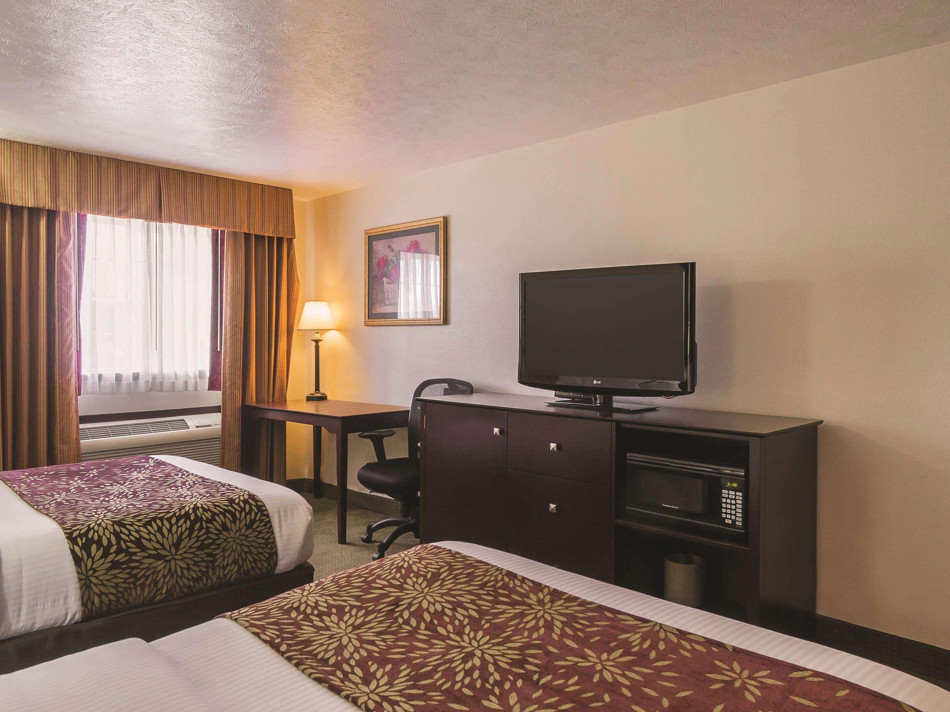 La Quinta By Wyndham Woodburn Hotel Buitenkant foto
