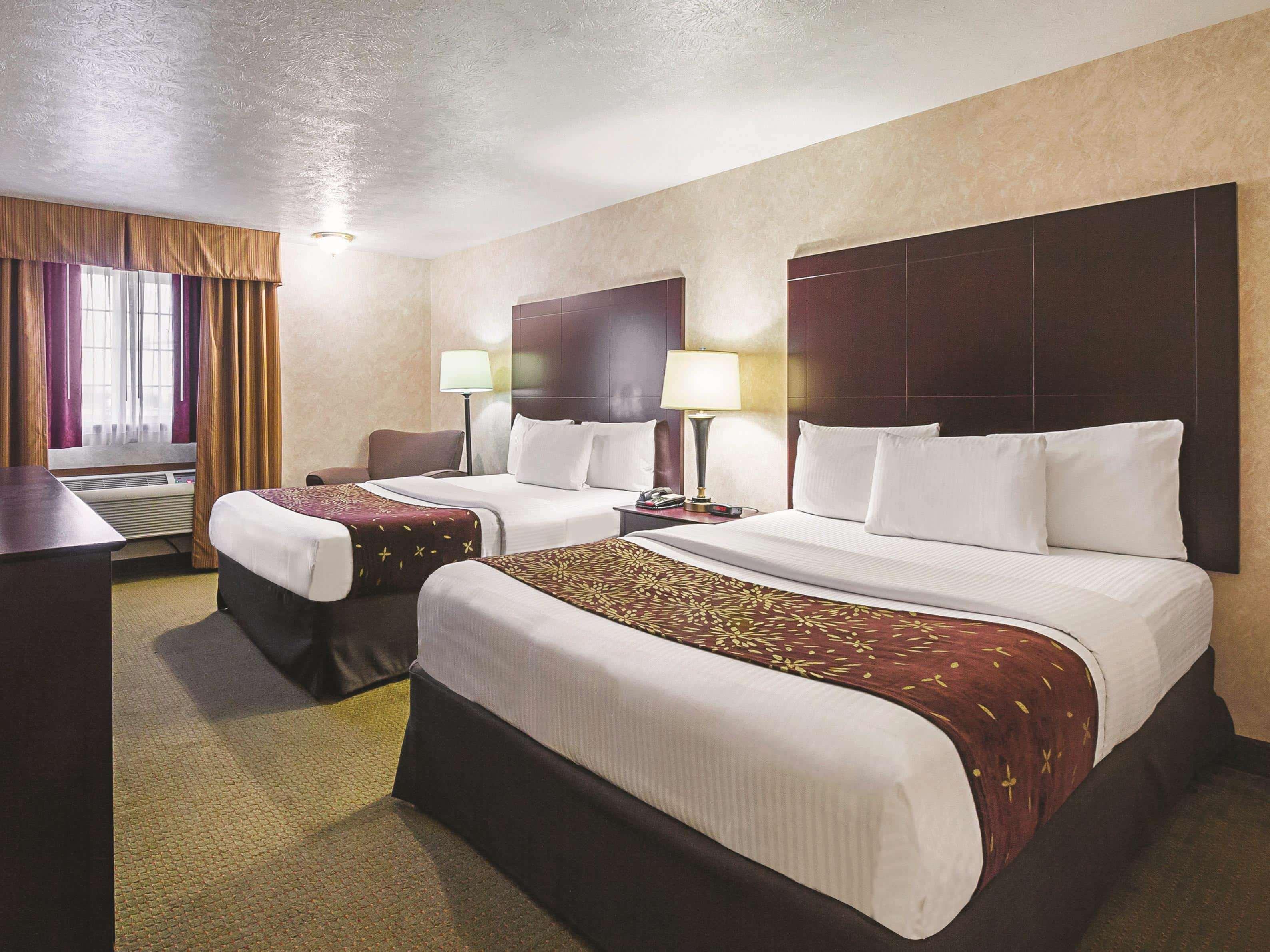 La Quinta By Wyndham Woodburn Hotel Buitenkant foto