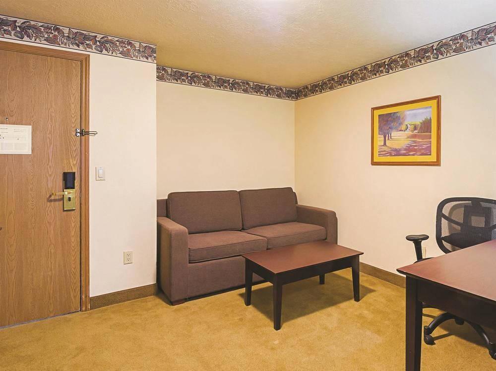 La Quinta By Wyndham Woodburn Hotel Buitenkant foto
