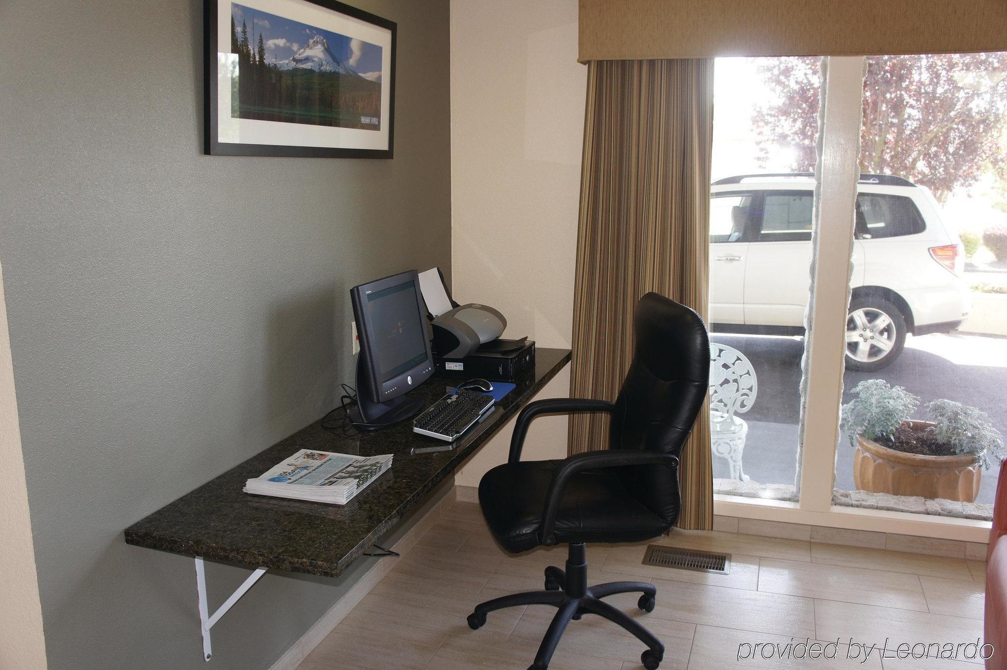 La Quinta By Wyndham Woodburn Hotel Buitenkant foto