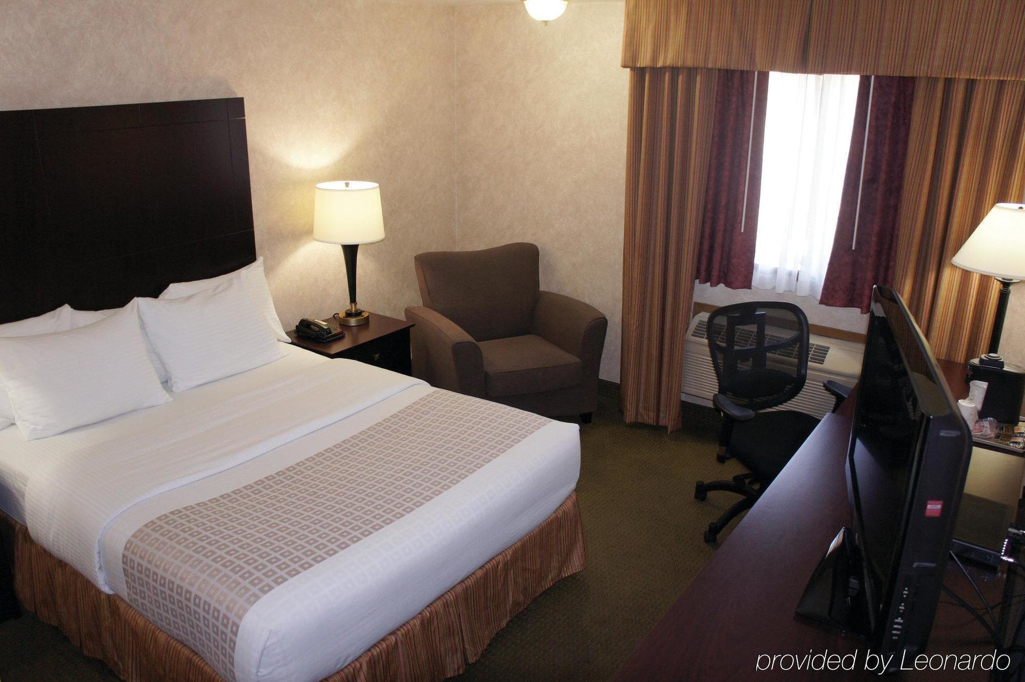 La Quinta By Wyndham Woodburn Hotel Buitenkant foto