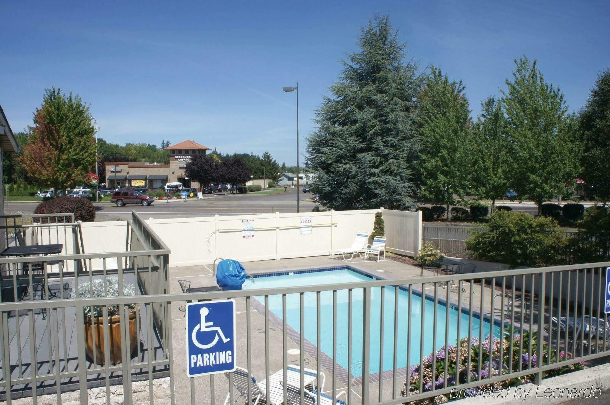 La Quinta By Wyndham Woodburn Hotel Buitenkant foto